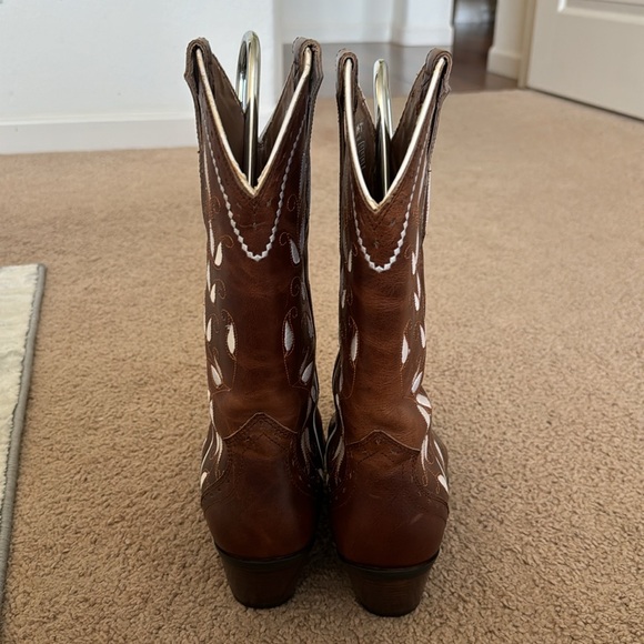 Ariat floral boots 7.5 - Picture 5 of 7